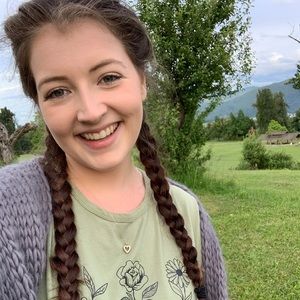 Meet your Posher, Alexandra